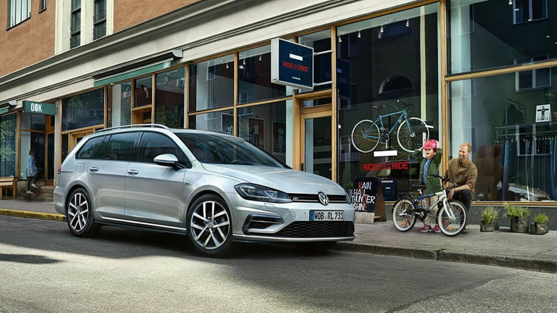 volkswagen-golfvariant-fronte.jpg