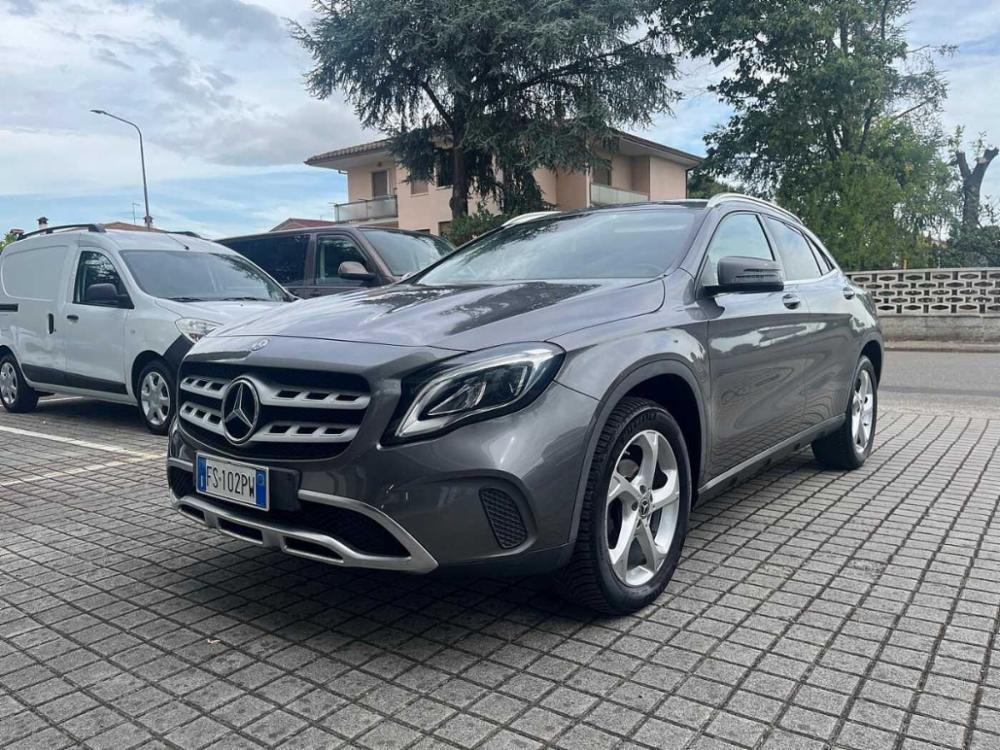 Mercedes-Benz Gla 200 d Automatic 4Matic Sport