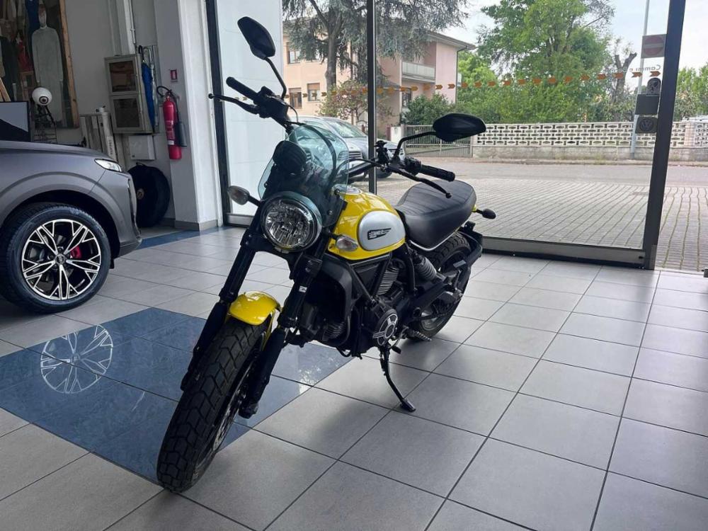 Ducati Scrambler null