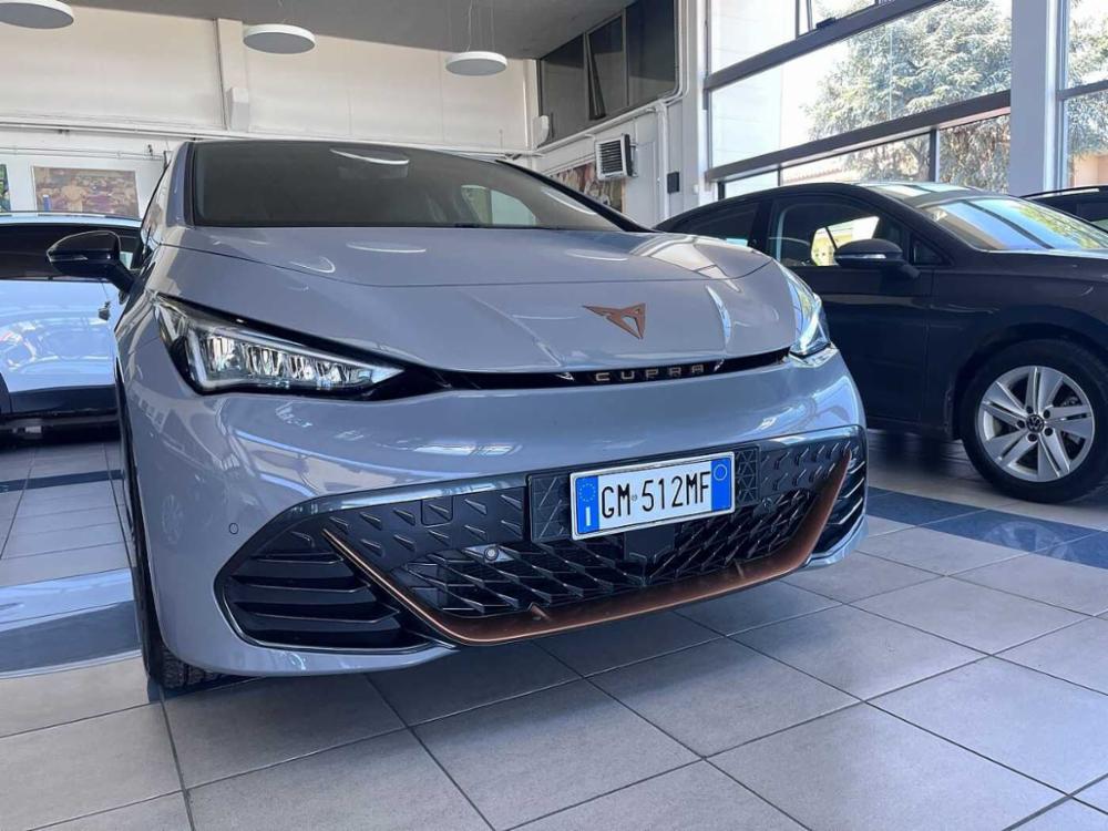 CUPRA Born null
